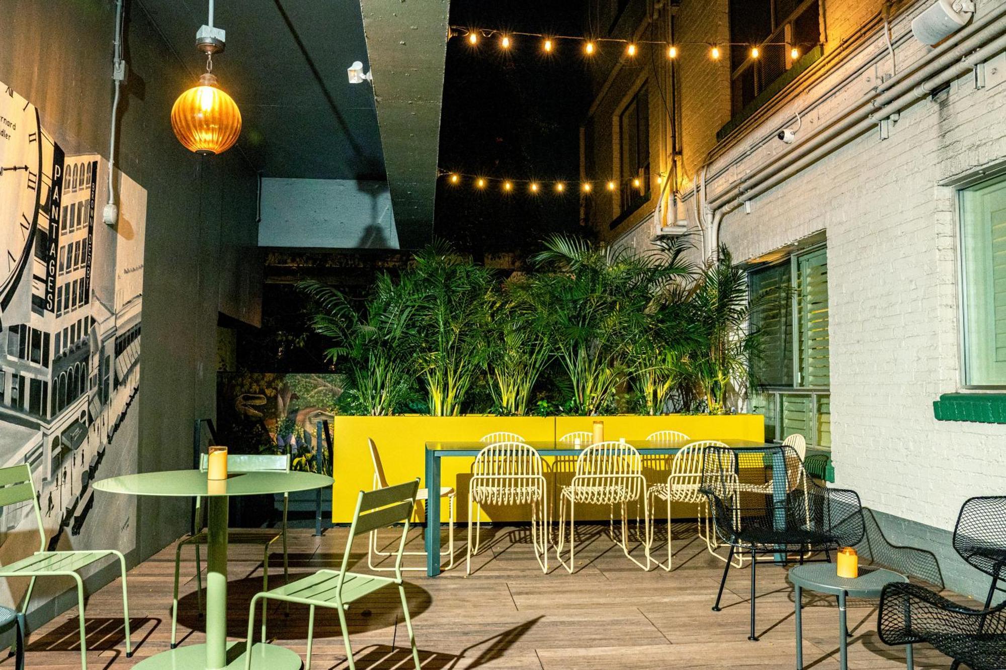 The Hollywood Franklin Near Universal 3* Los Angeles
